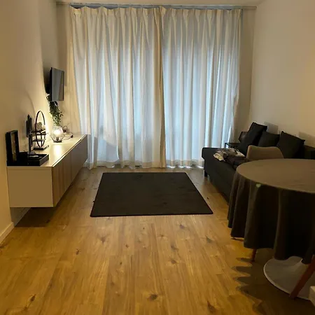 Studio, A Proximite Du Centre Et De La *